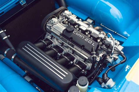 Volvo P1800 Cyan review: It doesn't get much better than this | Hagerty UK