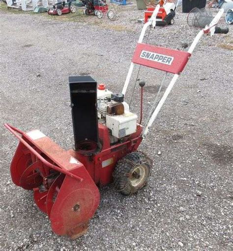 Snapper 22" snowblower, chains and electric start, tested and runs - Albrecht Auction Service