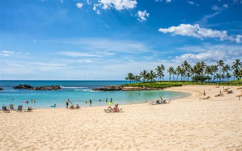 Ko Olina Beach / Oahu / Hawaii // World Beach Guide