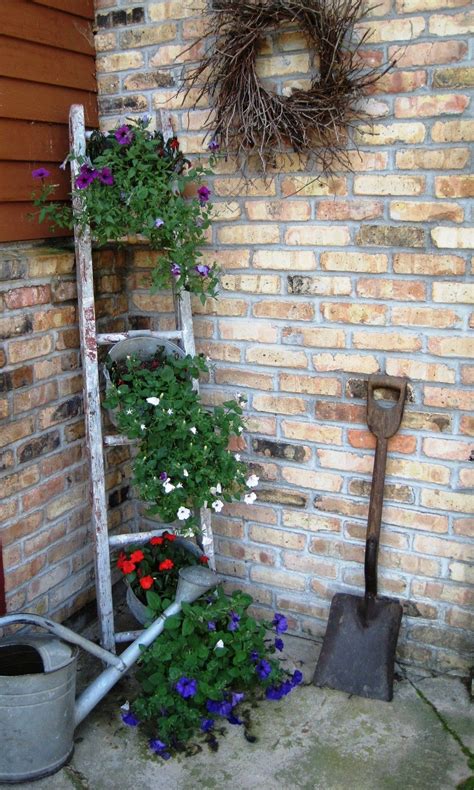 Beautiful Ladder Garden For Your Best Yard (2) | Vertical garden diy, Rustic gardens, Vertical ...