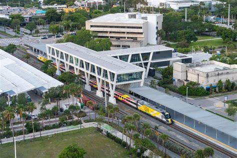 The Brightline Train Loads Passengers at the Station in Fort Lauderdale ...