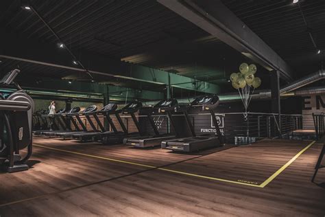 Empty Gym Pictures | Download Free Images on Unsplash