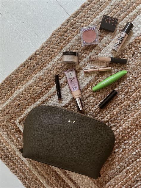 What's In My Makeup Bag? 10 Products I Love - The GR Guide