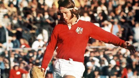 JPR Williams: Tributes for Wales and British and Irish Lions rugby legend - BBC Newsround