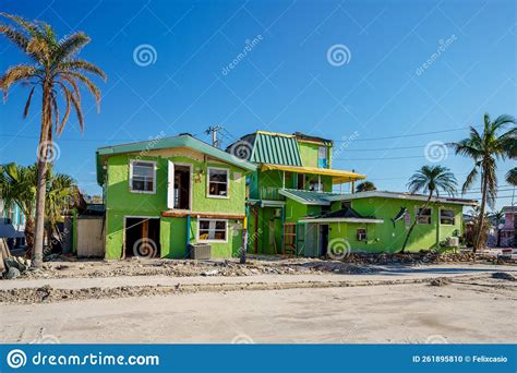 Homes Destroyed by Hurricane Ian Fort Myers Beach Flood Zone Editorial Image - Image of chaos ...