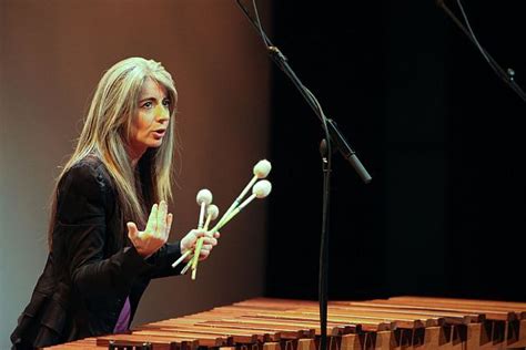 Evelyn Glennie Biography, Wiki, Family, Age, Wikipedia, Husband and Net ...