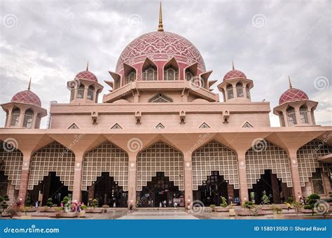 Interior Of The Masjid Putra Or Putra Mosque At Putrajaya, Malaysia Editorial Photo ...