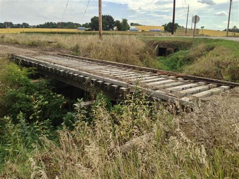 Bridgehunter.com | IARR - Drainage Ditch Bridge