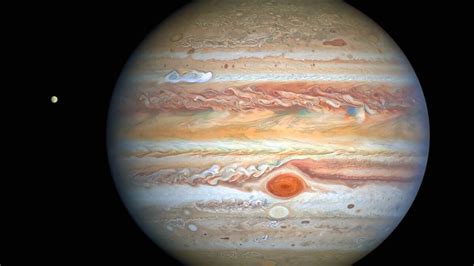 Winds of Jupiter's Great Red Spot are speeding up