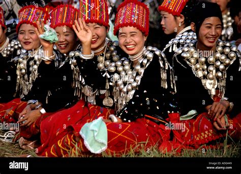 Kachin girls at festival hi-res stock photography and images - Alamy