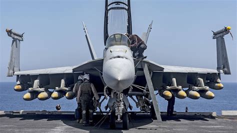 F/A-18F Super Hornet of VFA-213 Blacklions loaded with 10 GBU-31 JDAM [1920x1080] | Aircraft, F ...