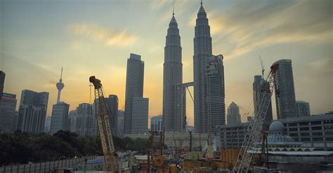 Yellow Tower Crane · Free Stock Photo