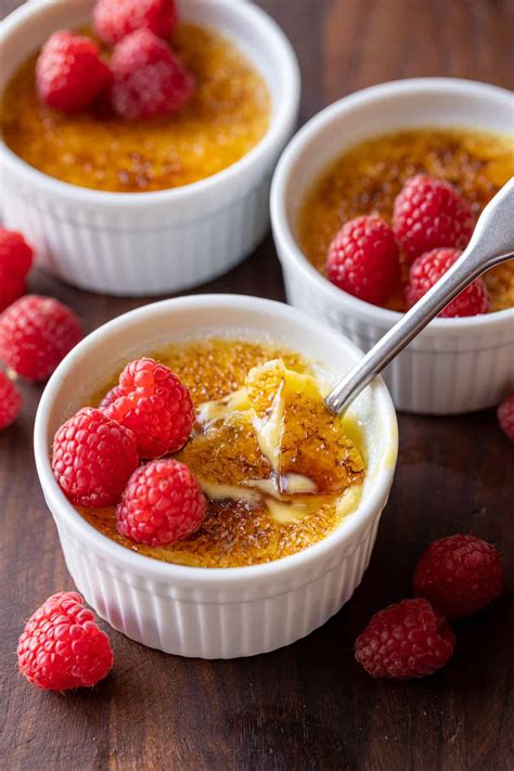 Simple Creme Brulee Recipe (VIDEO) - Doctor Woao