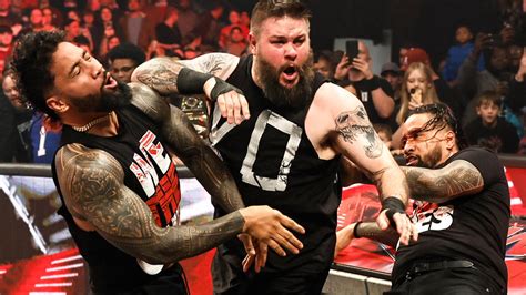 Kevin Owens holds his own against The Bloodline: Raw, Jan. 9, 2023 | WWE