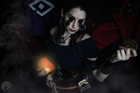 Madame Olivia Cosplay (Sea of Thieves) | Sea of thieves, Cosplay, Video game cosplay