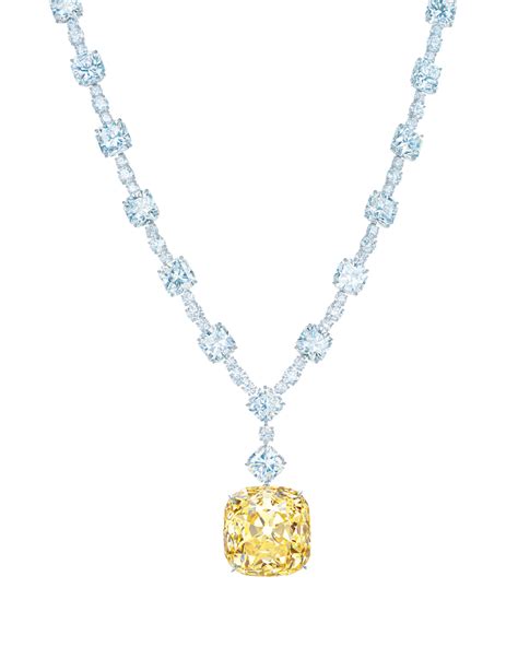 TIFFANY SPARKLES ON THE NILE - PASHION Magazine