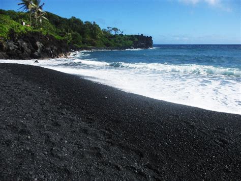 Black sand beach, Maui, Hawaii | Black sand beach, Beach, Beach sand