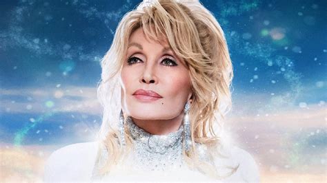 Dolly Parton's Christmas on the Square (2020) - Backdrops — The Movie ...