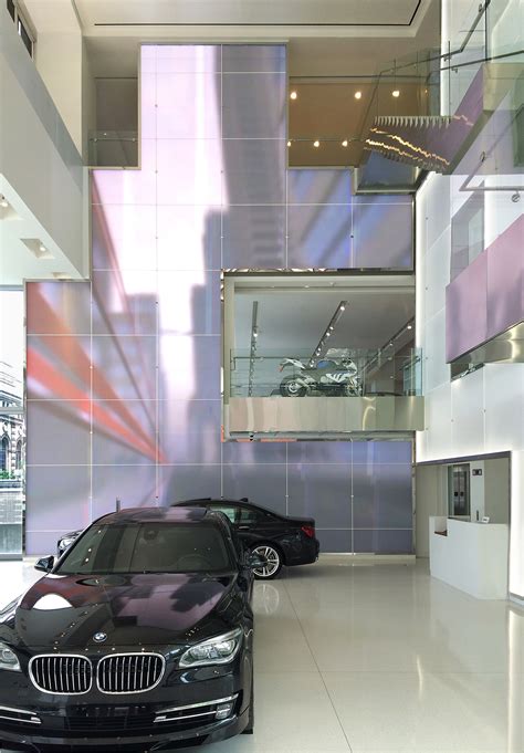 BMW MANHATTAN SHOWROOM, New York - Carbondale