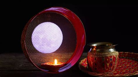 Karwa Chauth Moon Rise Time Today in Delhi, Gurgaon, Ghaziabad ...