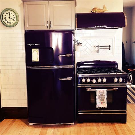 Big Chill Original Retro Refrigerator - Kitchen - by Big Chill | Houzz IE