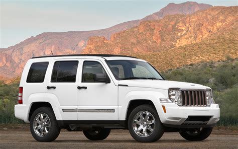 Chrysler CEO: Jeep Liberty, Dodge Nitro Replacements In the Works