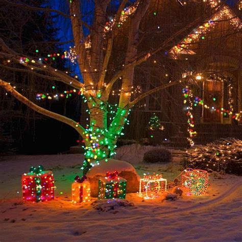 13 Outdoor Christmas Lights Ideas and Tips to Elevate Your Home