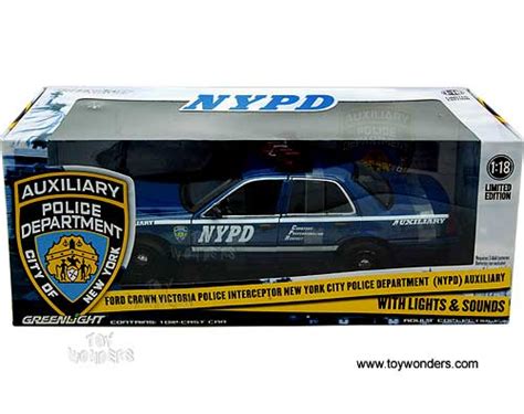 2001 Ford Crown Victoria Police Auxiliary Interceptor NYPD w/ Lights ...