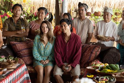 Film Review: ‘Ticket to Paradise’: Insipid but Charming Rom-Com Getting Big Box Office Bucks