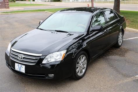 2005 Toyota Avalon Limited | Victory Motors of Colorado