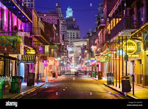 Bourbon Street, New Orleans, Louisiana, USA at night Stock Photo - Alamy