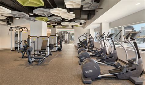 Penthouse Fitnesscenter - Swissôtel Chicago