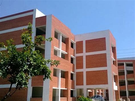 IIM Amritsar - Programmes Offered, Fee Structure, Admission Process @byjus