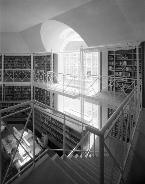 Clare College, Cambridge: library and music building | RIBA pix