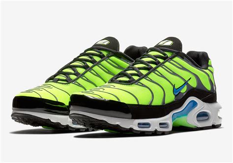 Nike Air Max Plus “Scream Green” Now Available | Sneakers Cartel