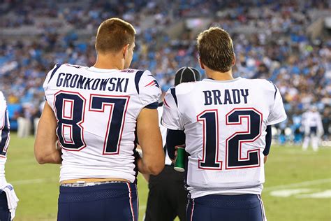 Brady (knee), Gronkowski (ankle/back) back on injury report for Patriots