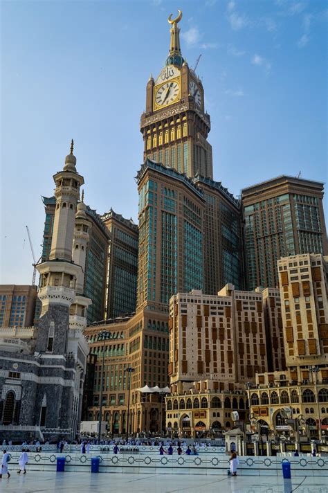 The 10 Most Iconic Clock Towers in the World | Clock tower, Tower, Makkah