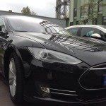 Halo Car Tesla Model S P85D Is Taking The Market - CleanTechnica