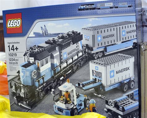 Ben's Rants: LEGO Maersk Line Train Set