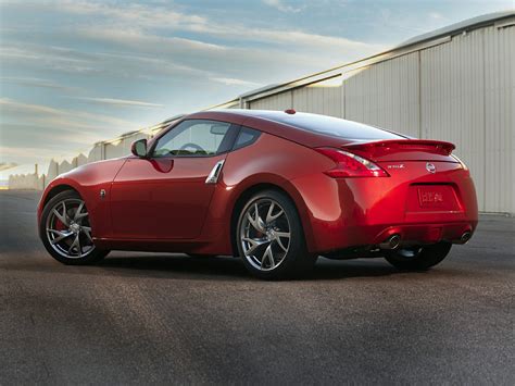 2017 Nissan 370Z - Price, Photos, Reviews & Features