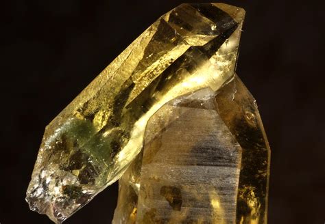 Citrine: Everything you need to know about the birthstone for November