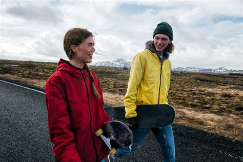 Do They Speak English in Iceland? - Play Iceland