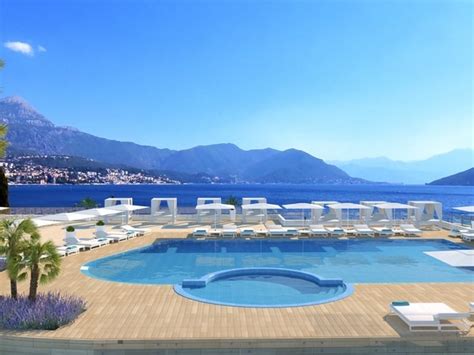 Beach hotel in Herceg Novi, Montenegro | IBEROSTAR Herceg Novi