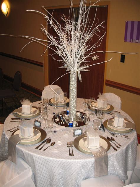 Winter Wonderland Table Decor | Easy winter decorations, Winter ...