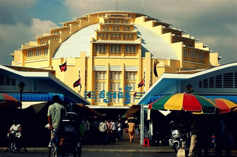 CENTRAL MARKET (PHSAR THMEI) PHNOM PENH, CAMBODIA - BOOKINGNOW