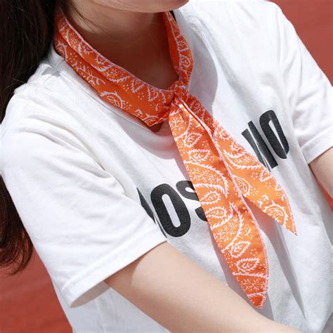 Cooling Scarf Wrap Soaked Tie Around Neck Head to Instantly Chill Out Crystal Polymer Technology ...