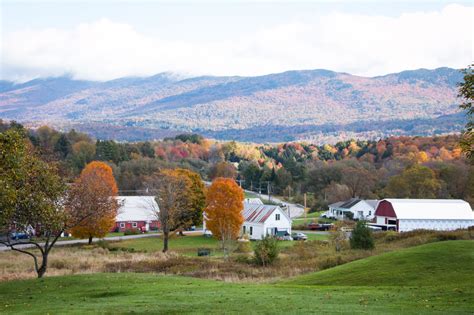 The Perfect Fall Road Trip—Route 100 in Vermont | Go Stowe