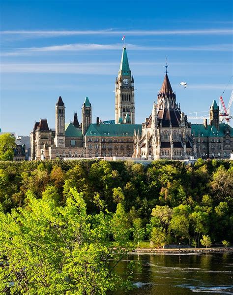 The 16 Best Places to Visit in Canada in 2020 | Cool places to visit, Beautiful places to travel ...