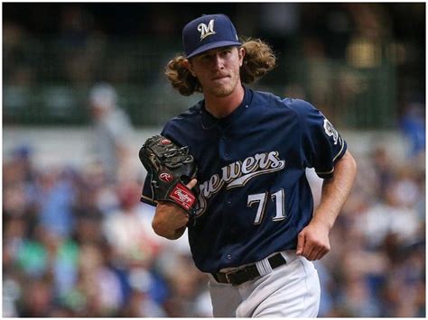 Brewers and MLB release statements on Josh Hader's offensive tweets