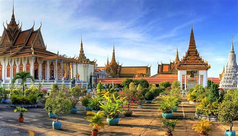 Best Attractions and Activities in Phnom Penh